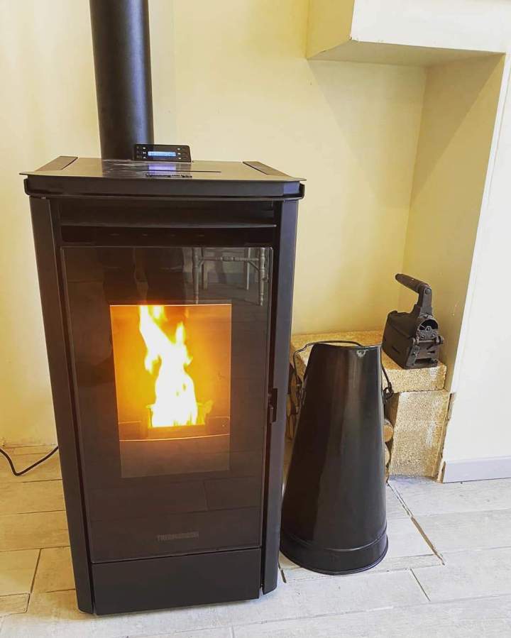 Installation de poêles à bois et à granulés Les Essarts-le-Roi